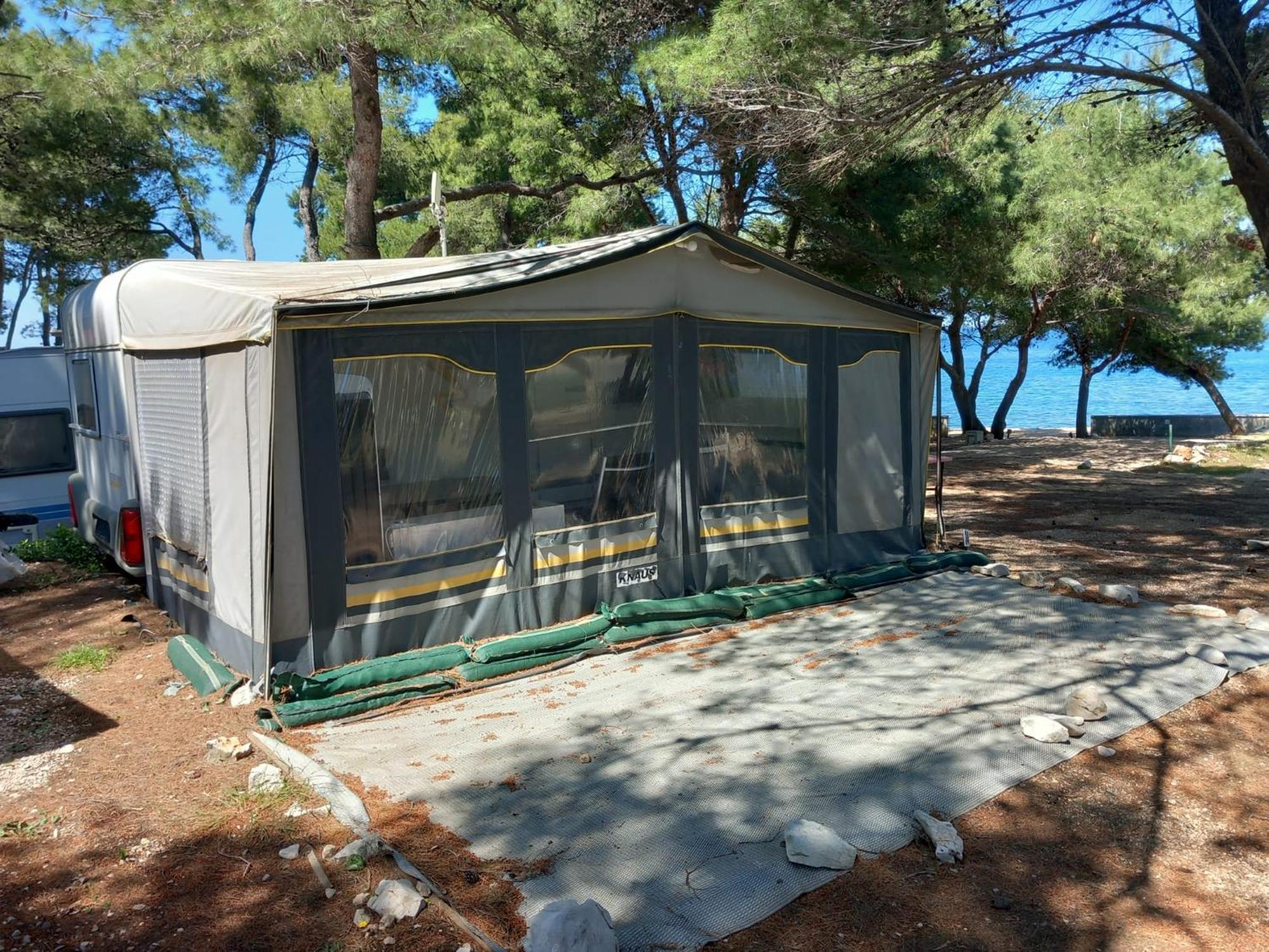 Caravan Near The Sea 5 * Ugljan